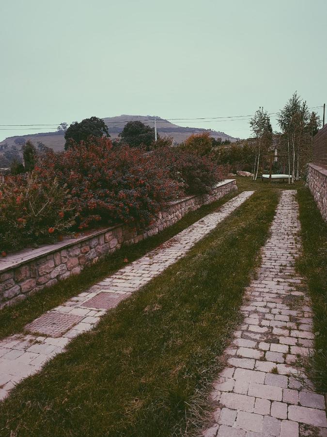 La Fuentona De Santillana Santillana del Mar Kültér fotó